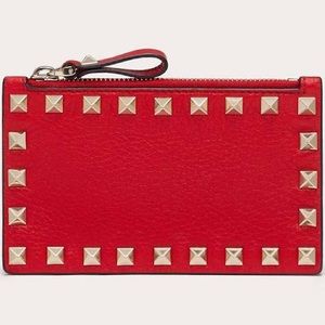 VALENTINO GARAVANI -ROCKSTUD CARDHOLDER w/ ZIPPER